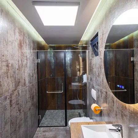 بيت ضيافة Aquahouse غيولا