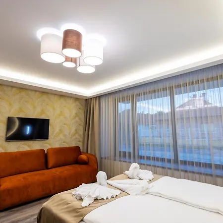 Aquahouse 4* 귤러