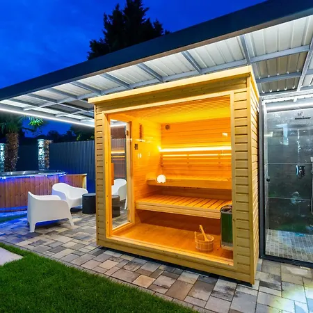 Aquahouse Gæstehus 4*