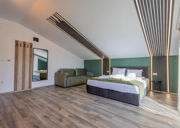 Aquahouse 4*