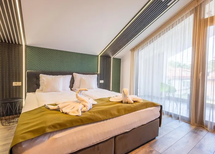 Aquahouse 4*